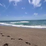 Qerret Beachfront Apartmán