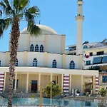 Qerret Beachfront Apartmán Golem (Tirana)