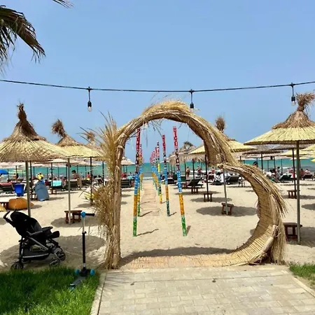 Lejlighed Qerret Beachfront *