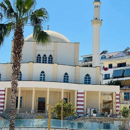 Qerret Beachfront Lejlighed Golem (Tirana)