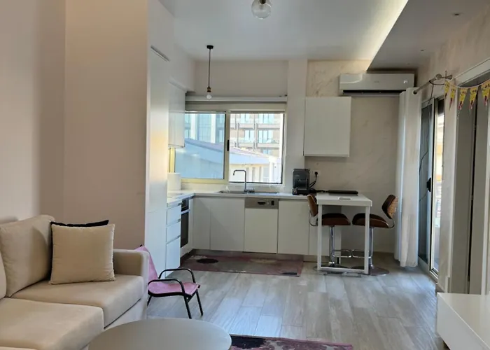 Qerret Beachfront Διαμέρισμα *