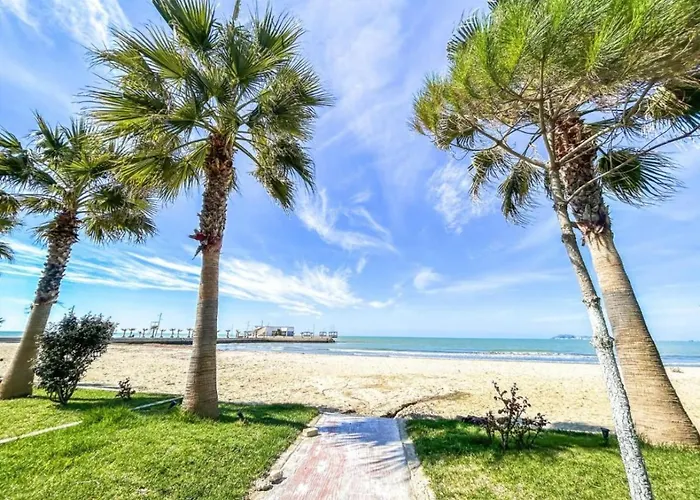 Qerret Beachfront Διαμέρισμα