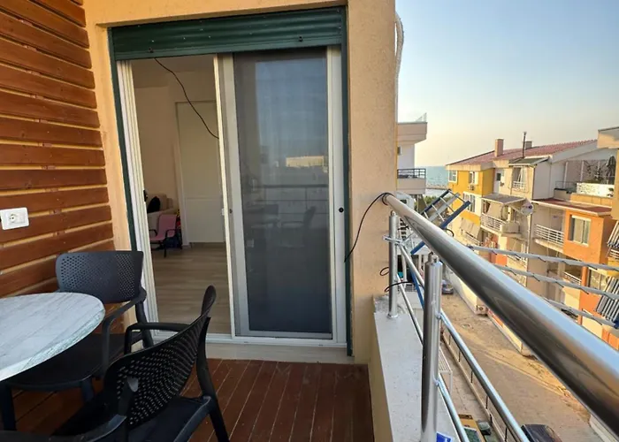 Qerret Beachfront Διαμέρισμα *