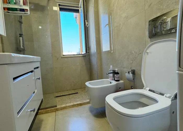 Qerret Beachfront * Golem (Tirana)