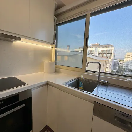 Qerret Beachfront 格勒姆