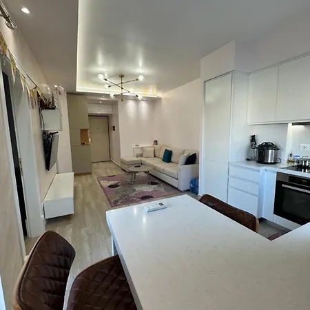 Qerret Beachfront Apartment *