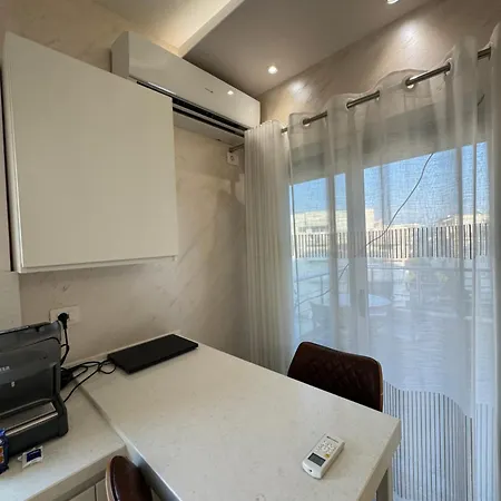 Qerret Beachfront Apartment *