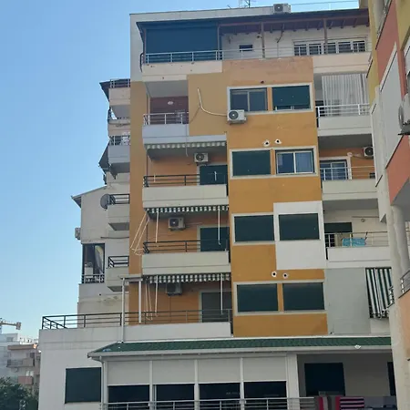 Apartment Qerret Beachfront *