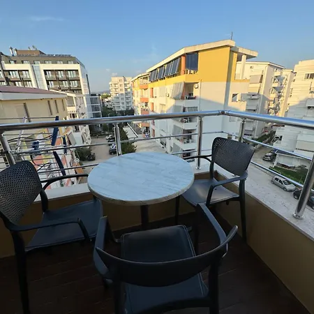 Apartment Qerret Beachfront