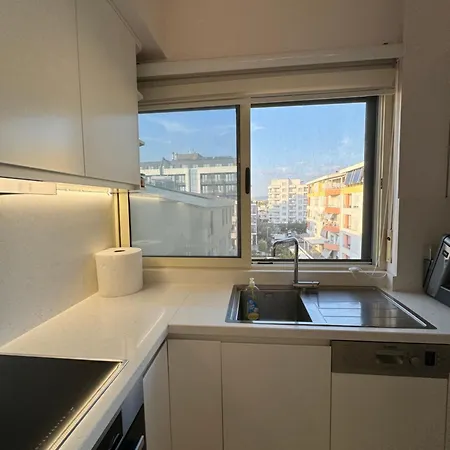 Qerret Beachfront 格勒姆