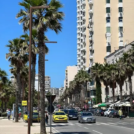 Apartment Qerret Beachfront