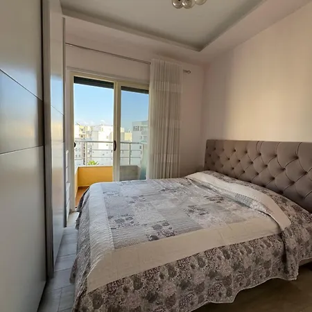 Apartment Qerret Beachfront *