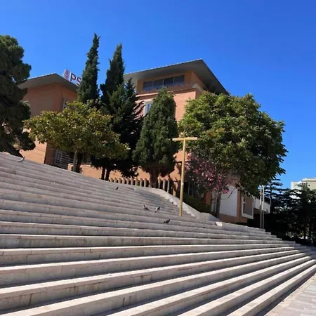 Qerret Beachfront 公寓 *