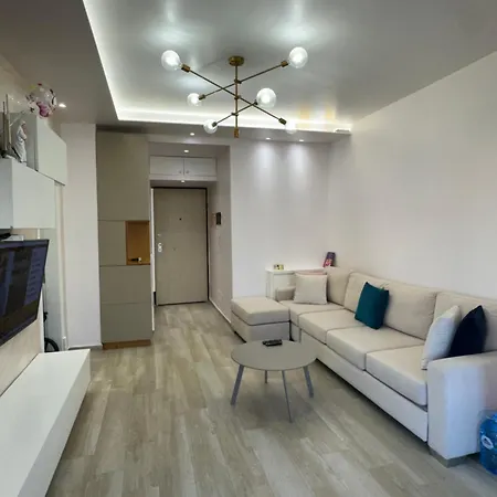 Qerret Beachfront 公寓 格勒姆