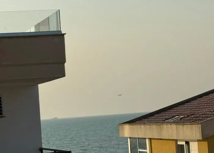 Apartman Qerret Beachfront