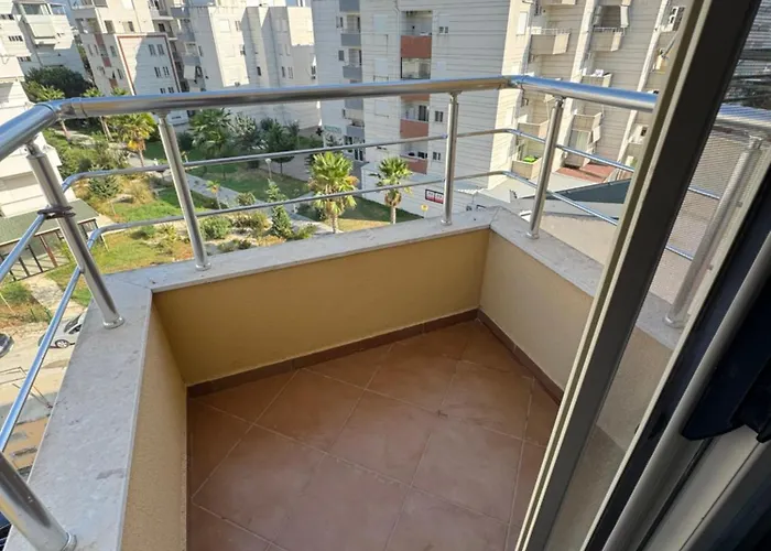 Qerret Beachfront Apartman *