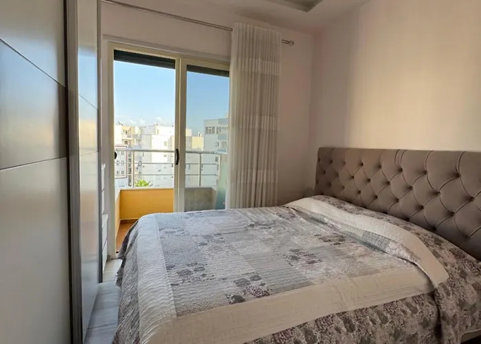 Apartman Qerret Beachfront *