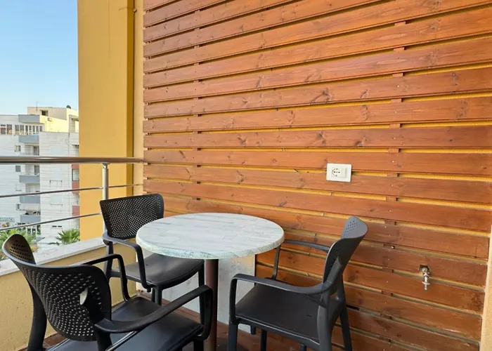 Qerret Beachfront Apartman Golem